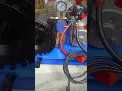 Macchina di piegatura idraulica intrecciata manuale 6-51mm del tubo dell'azionamento della batteria del piegatore del tubo flessibile