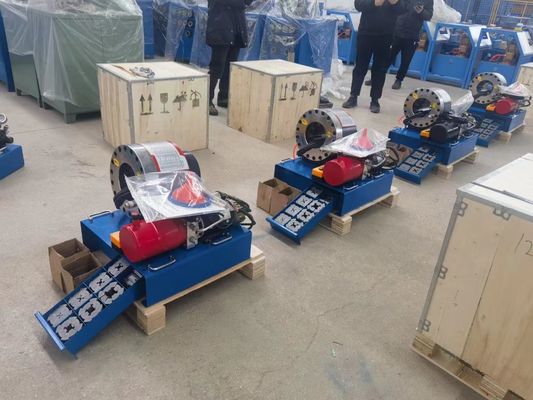 Un buon prezzo. piegatore di piegatura del tubo flessibile della linea aerea della macchina 6-51mm del tubo flessibile ad alta pressione di 12v 24v in linea