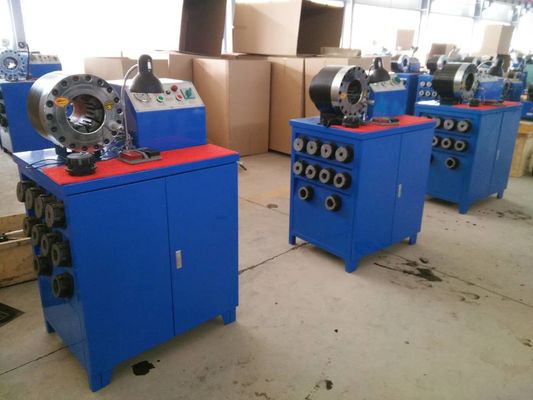 4Shipping a 2 pollici e trattare la linea macchina di piegatura di piegatura del freno 51BY del tubo di gomma verticale ad alta pressione della macchina