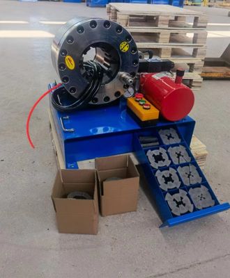 Pressa di stampaggio mobile del tubo del piegatore 6-51mm del tubo flessibile dell'automobile 12V con la grande forza di potere