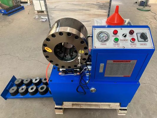 Un buon prezzo. macchina di piegatura del tubo flessibile di 245Kg DX68 con la dimensione 730*480*740 millimetro di Max Opening 114mm in linea