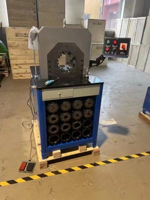 Un buon prezzo. Pressione del sistema 31.5MPa e Super Thin AC Hose Crimping Machine da 1500T Crimping Force in linea