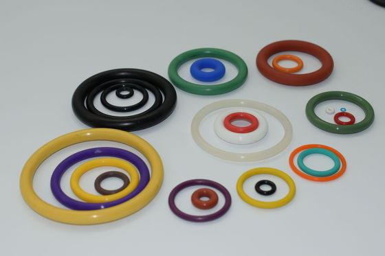 Sigillo di gomma FKM altamente resistente con resistenza alla rottura da 16-30 N/Mm per lo stampaggio a compressione