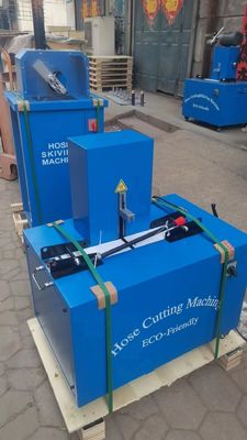Macchina elettrica per il taglio del tubo di gomma e macchina per lo scivaggio con 4 strati e controllo avanzato dei pulsanti 2 pollici 6-51 mm Blu