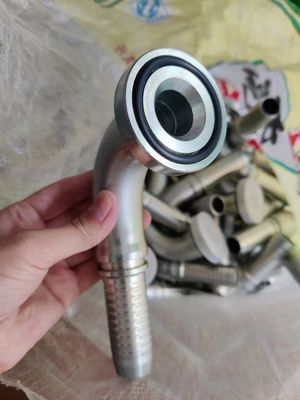 Un buon prezzo. Acciaio inossidabile Flanche personalizzate carrello elevatore riutilizzabile Fittings di tubi idraulici Femminile Maschio Fittings di tubi idraulici Ferrule in linea