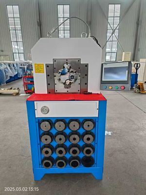 Sistema di controllo PLC ultra-sottile da 2 pollici 300 pezzi / ora senza cambiamento rapido Stampi Strumenti Pompe idrauliche Pressione di tubo idraulica Pressa di montaggio idraulica Grande gomito