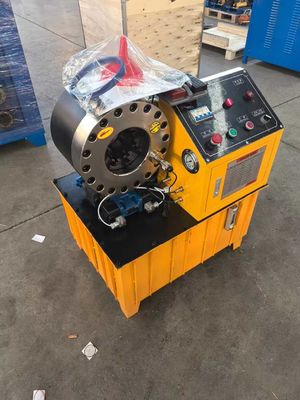 Un buon prezzo. Giallo colore DX68 Finn Power Hose Crimper 600T Alta precisione con grande potenza in linea