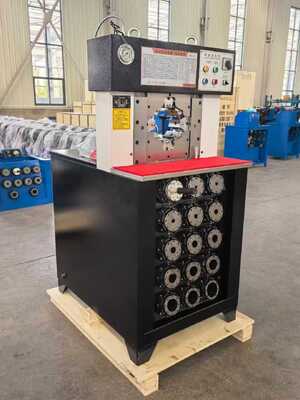 Macchina crimpatrice per tubi idraulici con controllo a pulsante, con gamma di crimpatura 6-76mm e apertura massima 165mm