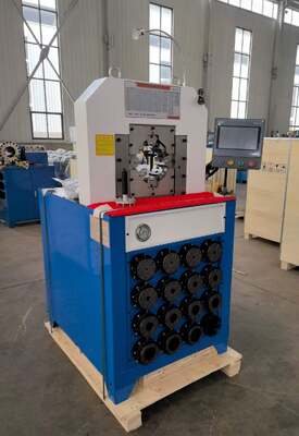 Sistema di controllo PLC della macchina di piegatura del tubo flessibile idraulico del modello 220v/380v di spessore eccellente da 3 pollici Forza della piegatrice di capacità maggiore 2800KN e gamma di piegatura di 6-76mm 15 stampi per applicazioni idrauliche