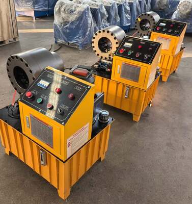 Macchina per piegare tubi idraulici di colore giallo dal design speciale DX68 con pressione della pompa dell'olio da 31,5 MPa, opzioni di tensione 220 V/240 V/380 V/415 V e potenza del motore 3KW/4KW