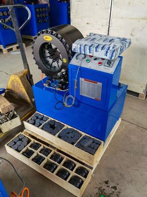 Un buon prezzo. Struttura compatta di piegatura intrecciata industriale a 4 pollici della macchina 3kw del tubo flessibile in linea