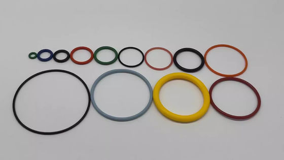 Un buon prezzo. AS568 Standard FFKM Rubber O Rings for Oil Gas Field Sealing Compression Molding Technology in linea