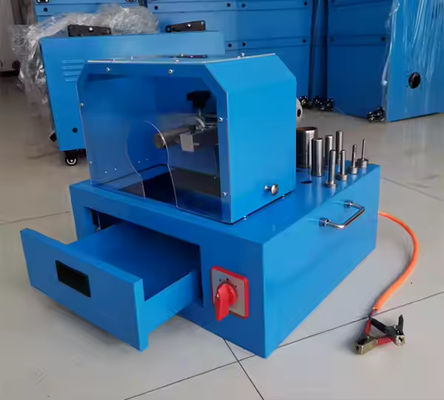 Un buon prezzo. 12v tensione 2 pollici mandrello di scivolamento 10 Pcs macchina di taglio del tubo 530*480*500mm adatto per i materiali del tubo Hose Skiving Machine Hose Peeling Machine in linea