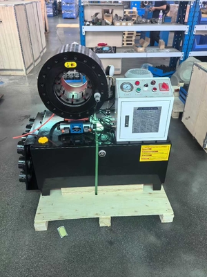 Un buon prezzo. 4 pollici idraulica tubo di crimping Machine con 16 Die 6-102mm Range in linea