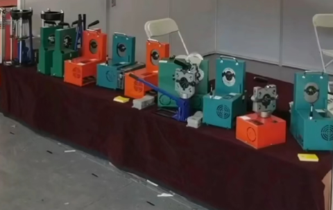 Un buon prezzo. 900W 5/8 Inch AC Pompa Crimping Machine 220V Crimper idraulica in linea