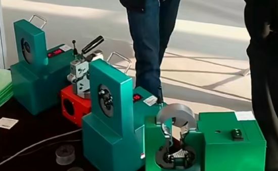 900W 3/4 Pollici 220V AC Macchina Crimpaggio Tubi Flessibili con Controllo Display