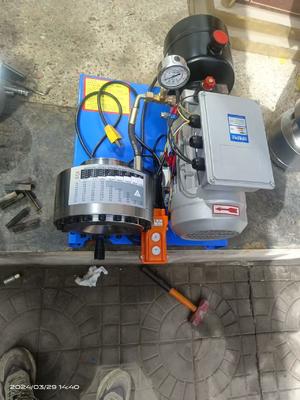 Un buon prezzo. 220V 7 muore la macchina per piegatura idraulica con tubo idraulico con gamma di piegatura da 1 pollice per tubi da 6-25 mm in linea