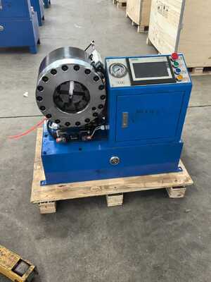 Un buon prezzo. 2.5 Inch Hydraulic Hose Crimping Machine con strumento di cambio rapido dello stampo e 10 matrici intercambiabili per il crimping versatile in linea