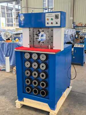 Un buon prezzo. Crimpacavi idraulico con controllo a pulsante blu, gamma di crimpatura 6-76mm e apertura massima 165mm in linea