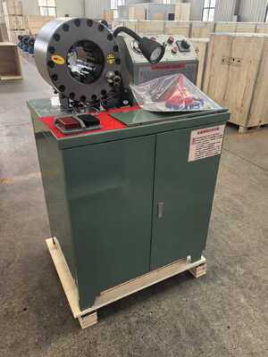 Un buon prezzo. La dimensione di crimpatura del colore verde da 2 pollici raggiunge il diametro interno del tubo da 2,5 pollici Macchina per piegare il tubo in gomma con forza di crimpatura Big Force 600T con gamma di 6-51 mm e 10 matrici intercambiabili con strumenti di stampo a cambio rapido in linea