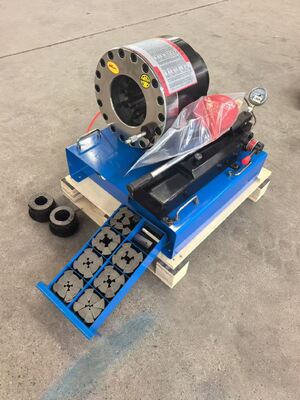 Macchina manuale per crimpare tubi ad alta efficienza 600T con gamma di crimpatura 6-51mm e 10 matrici intercambiabili per applicazioni idrauliche