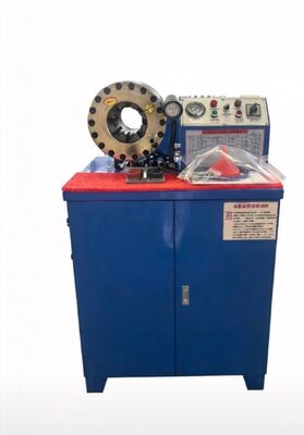 Un buon prezzo. Macchina per piegare il tubo di gomma da 2 pollici 600T Modello superiore Colore blu Tensione 220v/380v Con portata 6-51mm e 10 matrici intercambiabili in linea