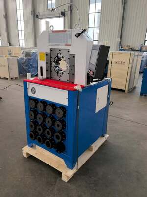 3 pollici Super Spessore Modello 220v/380v Hydraulic Hose Crimping Machine PLC/Cotton Control System 2800KN Crimper Force And 6-76mm Crimping Range 15 Die Per Applicazioni Idrauliche