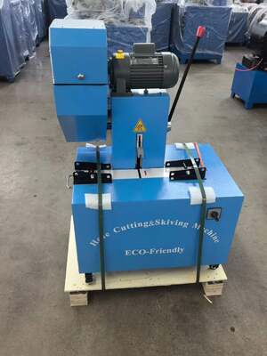Un buon prezzo. Macchina elettrica per tagliare e smussare tubi da 6-51 mm di colore blu da 2 pollici con dispositivi di protezione, tensione 220 V/380 V e 10 matrici intercambiabili, due funzioni in un'unica macchina. in linea