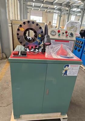 Un buon prezzo. Macchina per piegare il tubo di gomma del motore 600T da 2 pollici 3kw Modello superiore Colore verde 220V/240V/380V/415V Sistema di controllo del pulsante di tensione con gamma 6-51mm e 10 matrici intercambiabili in linea